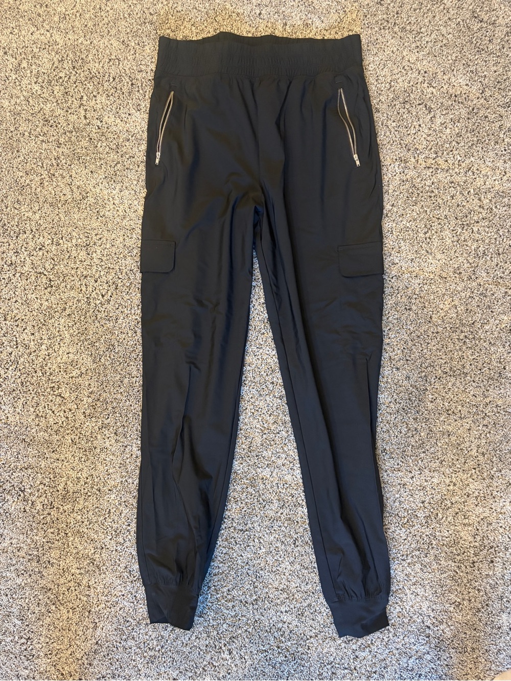 Old Navy High Wasted Sleektech Cargo Joggers - Picture 5 of 9